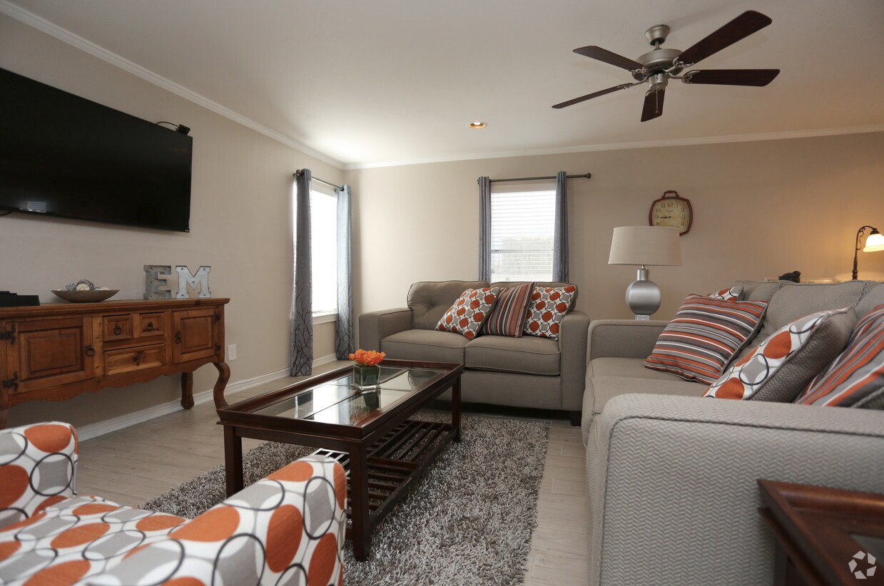 Encore on Mustang Apartments at 3037 Mustang Dr Grapevine, TX