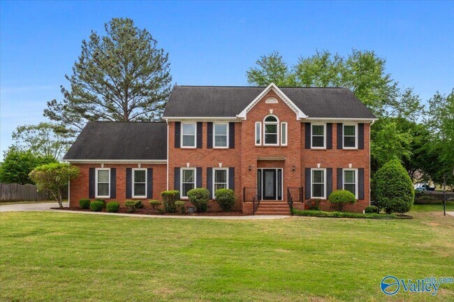 Building Photo - 123 Silverlake Cir