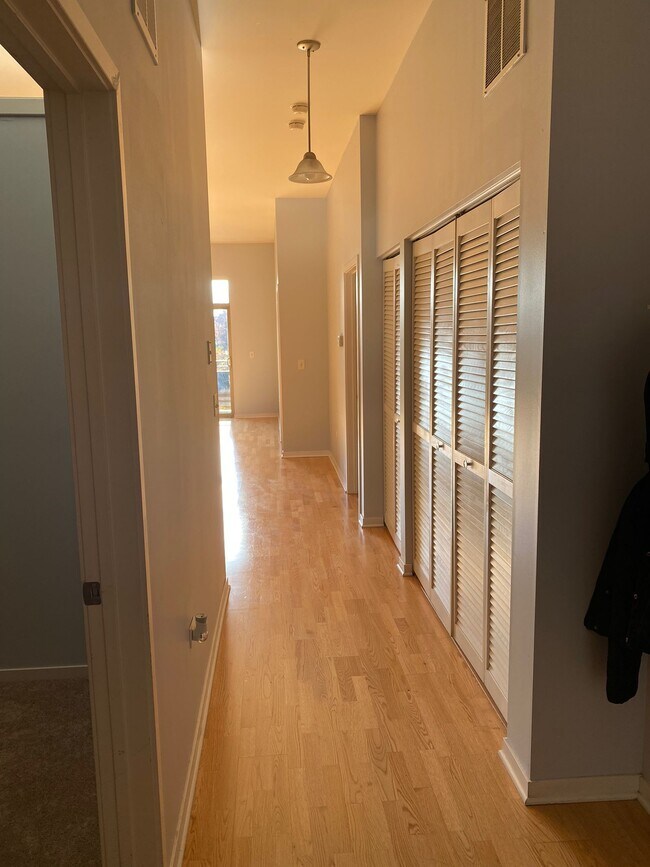 Front hall - 2915 N Clybourn Ave