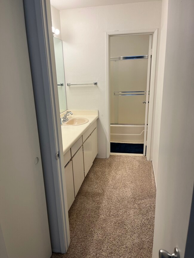 Foto del edificio - 1775 Diamond St