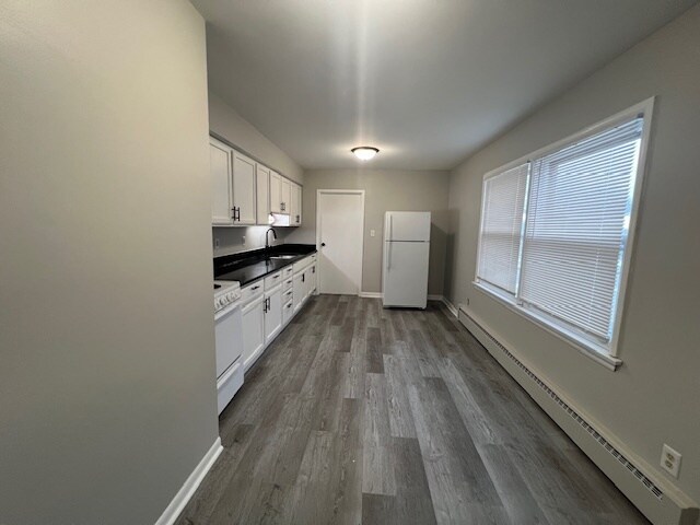 Building Photo - 182 W North St