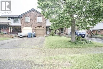 Building Photo - 78 Grandridge Crescent