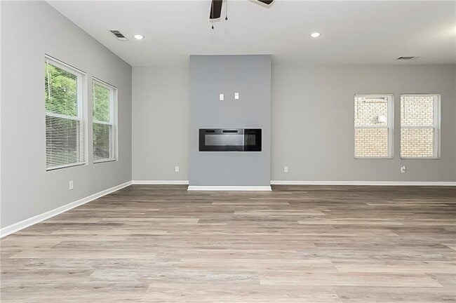 Building Photo - 251 Addy Ln