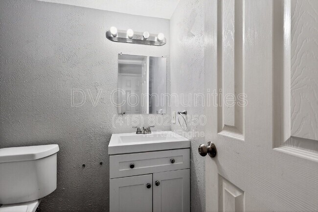 Foto del edificio - 14630 Edenglen Dr