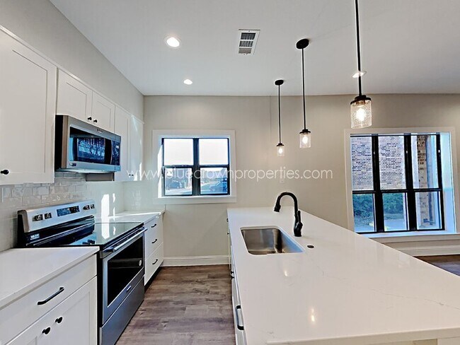 Foto del edificio - 10738 Park Village Pl