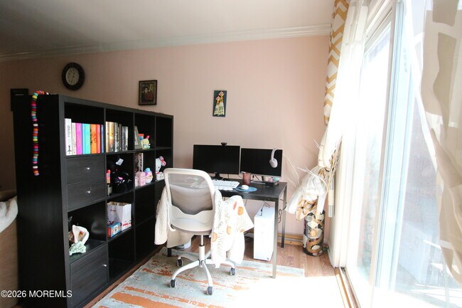 Foto del edificio - 65 Cedar Ave