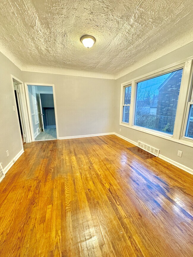 Building Photo - 14318 Prevost St