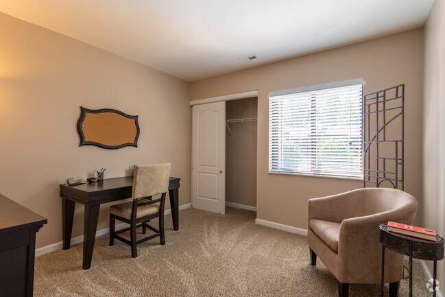 2BR, 1BA - 900 SF Model - Whisper Hollow Apartments