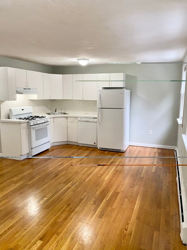 Building Photo - 75 7th St