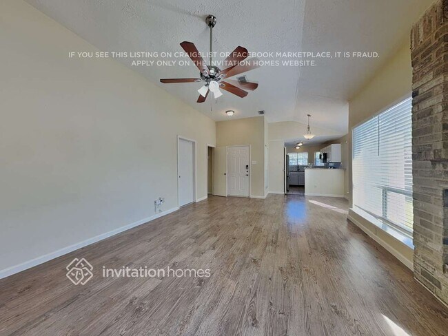 Foto del edificio - 9203 Rippling Fields Dr