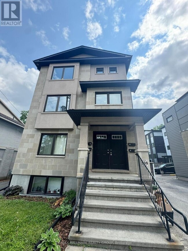 Building Photo - 138 Lees Ave