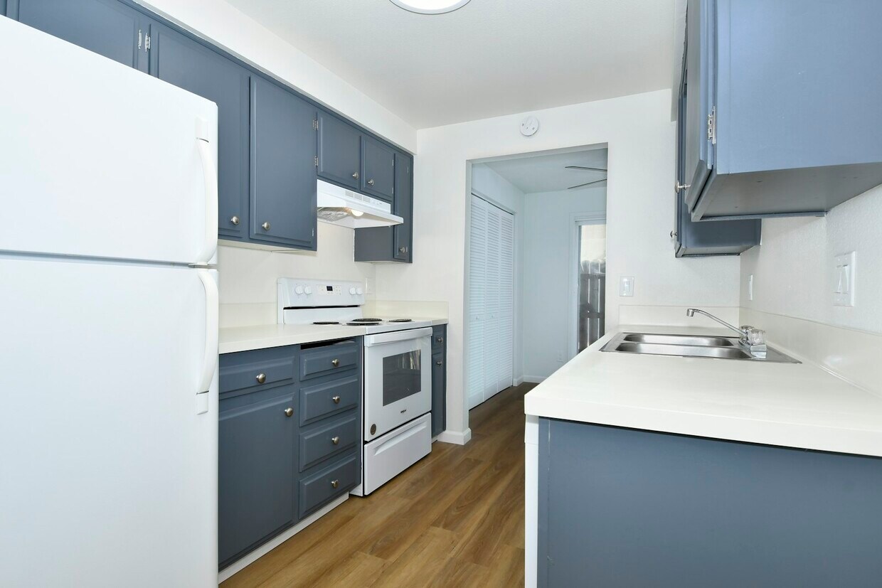 Foto principal - 3653 47th Ave NE