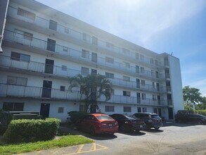 Building Photo - 8600 N Sherman Cir