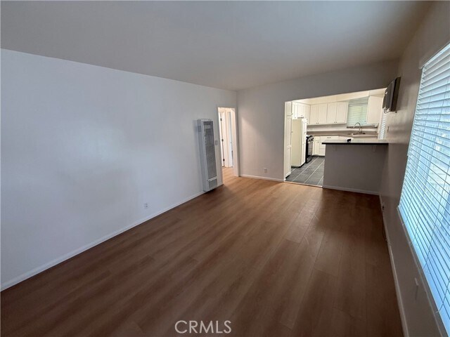 Foto del edificio - 10317 Pinehurst Ave