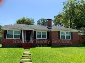 Building Photo - 2151 Traymore Rd