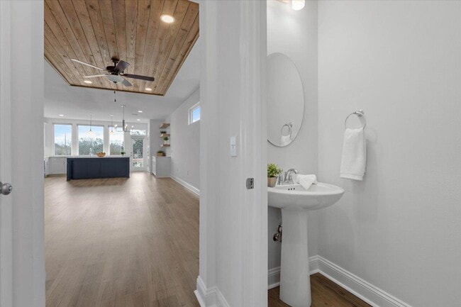 Foto del edificio - 459 Grand Oaks Rd