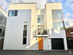 Building Photo - 4310 26th Ave SW