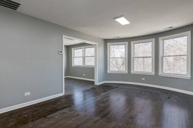 Foto del edificio - 5843 N Cicero Ave