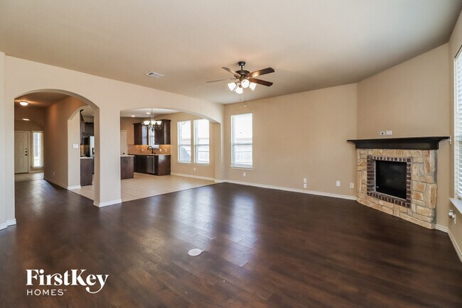 Building Photo - 1005 Destrehan Dr