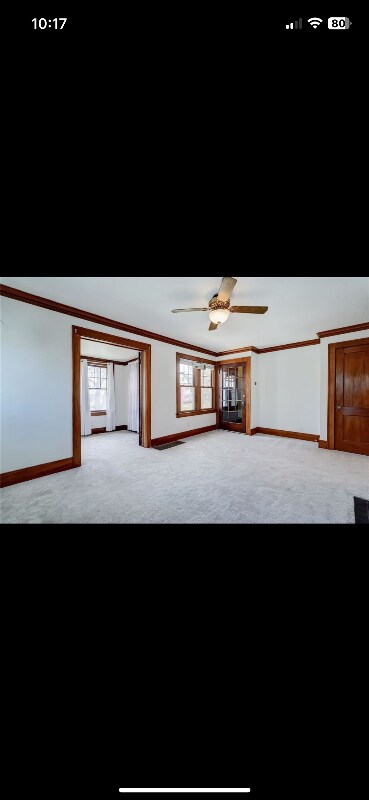 Foto del edificio - 477 Maplewood Ave