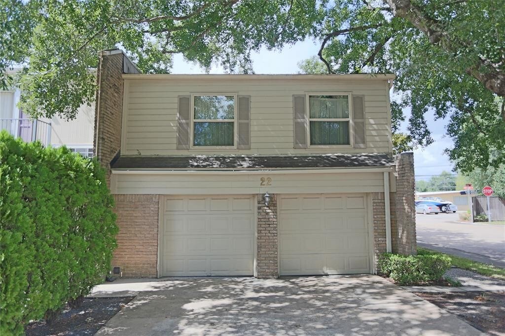 Primary Photo - 22 Townhouse Ct