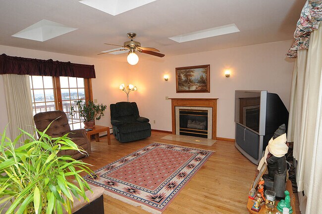 Building Photo - 28 Murfield Drive