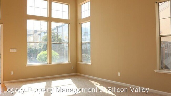 Building Photo - 4 br, 2.5 bath House - 861 Markham Terrace