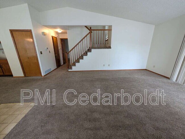 Building Photo - 8725 Boxelder Dr