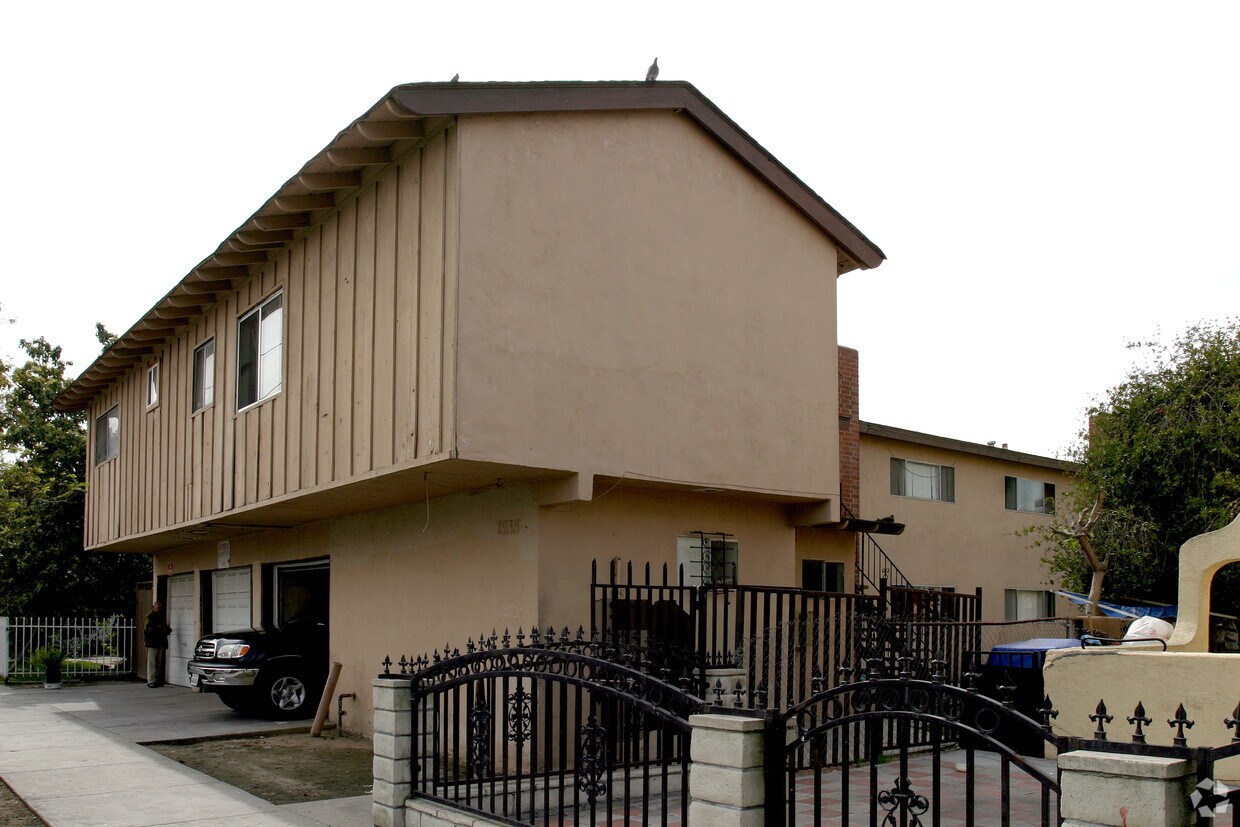 Building Photo - 1435 Walnut Ave