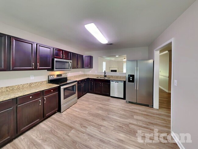 Foto del edificio - 1204 Green Turf Ln