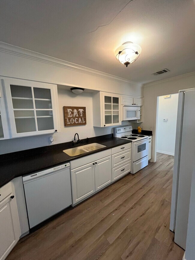 Building Photo - 3229 Galaxy Dr.