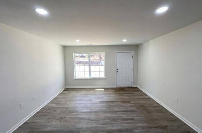 Foto del edificio - 4654 Coltsfoot Rd