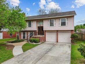 Building Photo - 430 Redway Ln