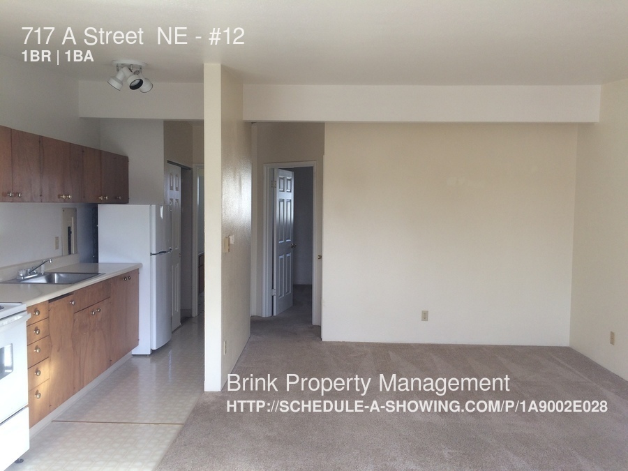 Primary Photo - 717 A St NE