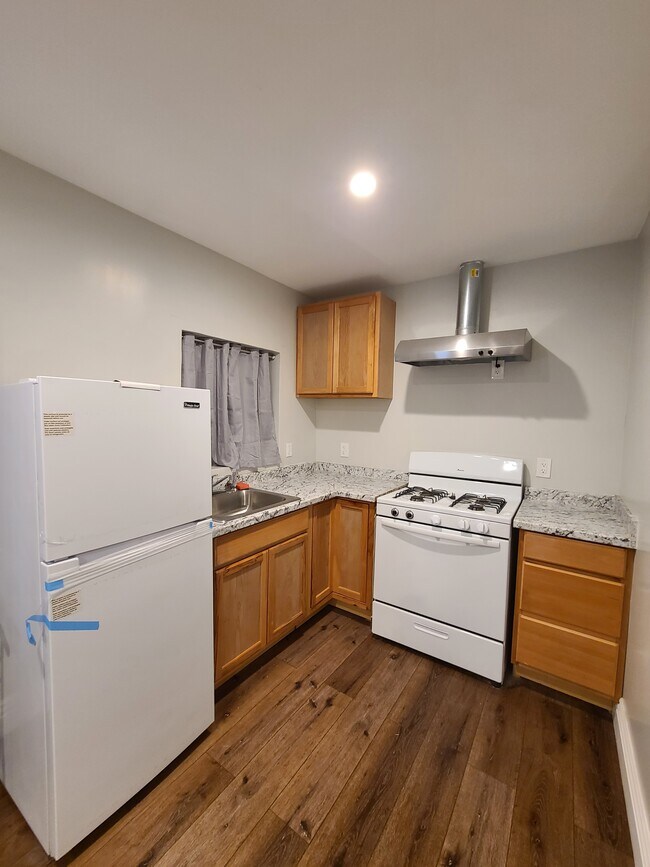 Building Photo - 541 Giano Ave