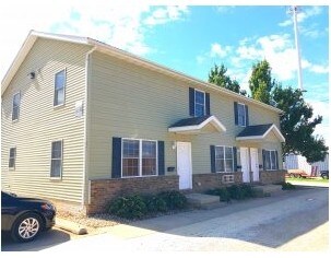 Foto principal - 104 S Oak St