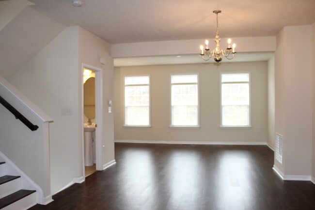 Building Photo - 3535 Sun Trl