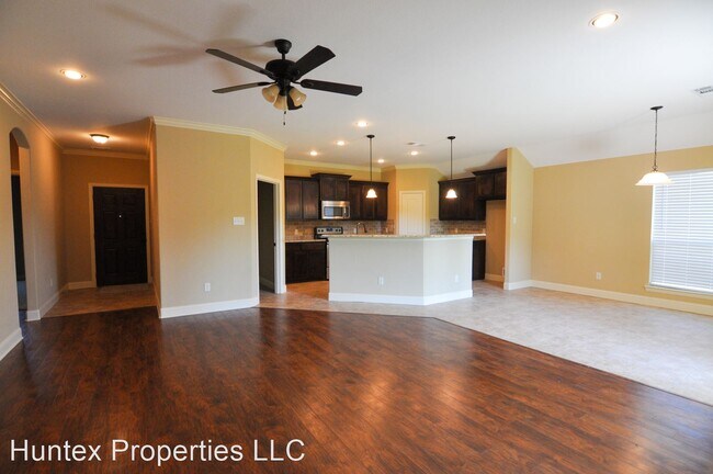 Foto del edificio - 3 br, 2 bath House - 8824 Kiowa Drive