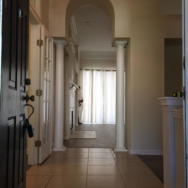 Building Photo - 8676 Nathans Cove Ct