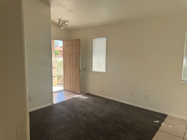 Foto del edificio - 6000 Ursa Ave NW