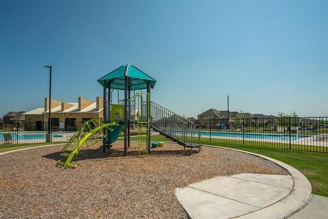 Building Photo - 4001 Smokey Hill Ct