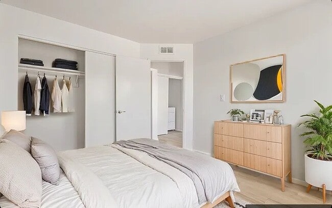 Photo - 222 E Cody Dr Apartment