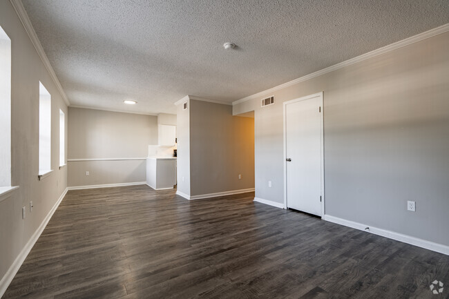 The Southern 2BR, 2BA - 890SF - Living Room - The View at Breckenridge Apartments