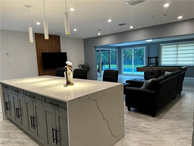 Building Photo - 5212 Santa Rosa Ct