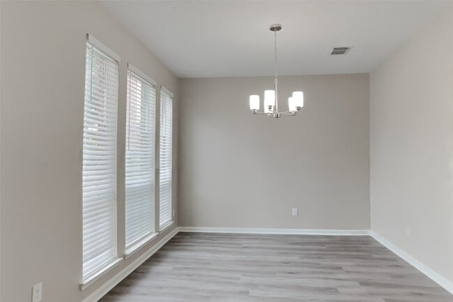 Building Photo - 3602 Windlewood Dr