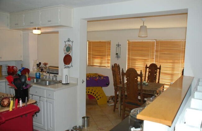 Foto del edificio - Single Family Home on Sycamore