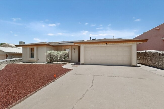 Building Photo - 711 Windmill Dr