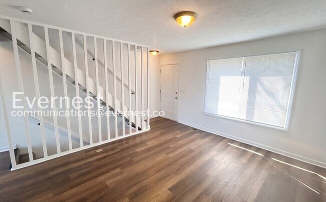 Foto del edificio - 3674 Arnelle Rd