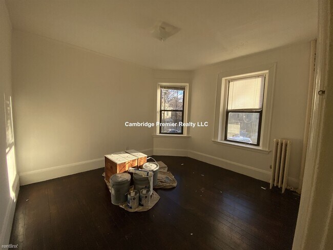 Building Photo - 2 br, 1 bath Apartment - 425 Broadway