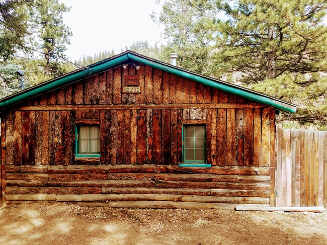 Front view of house - 10280 Mountain Ln